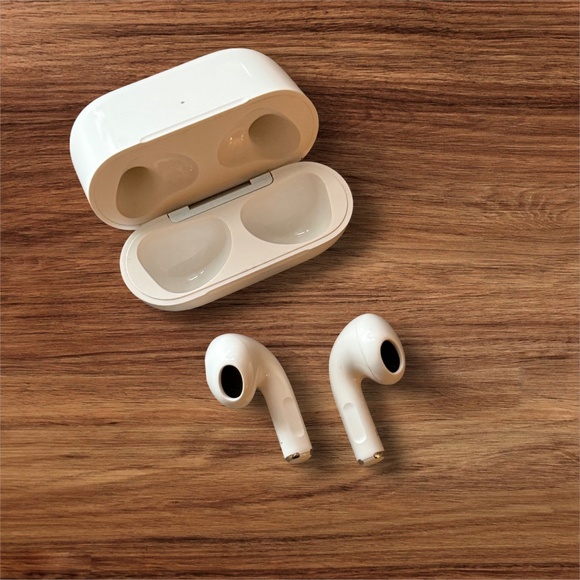 Apple Air pods 3rd Generation, Barely Used & Meticulously Clean - Picture 2 of 5